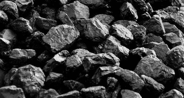 obraz przedstawiony czarny  węgiel 
